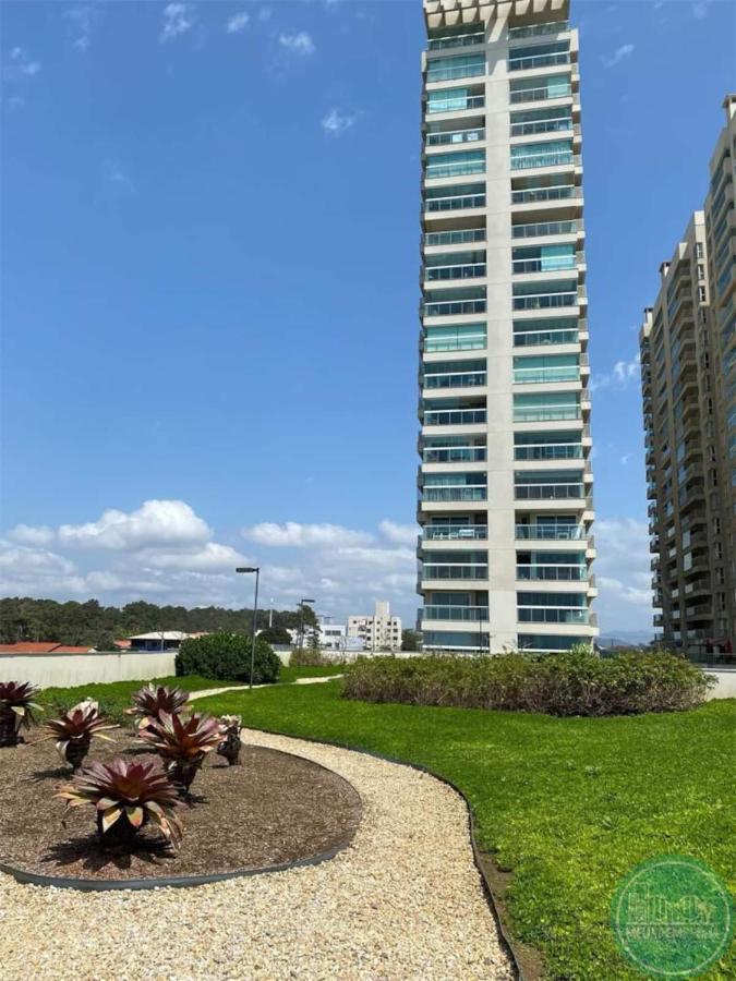 Apê estilo Resort c/ pé na areia e vista mar, próximo ao Beto Carrero Piçarras Esterno foto