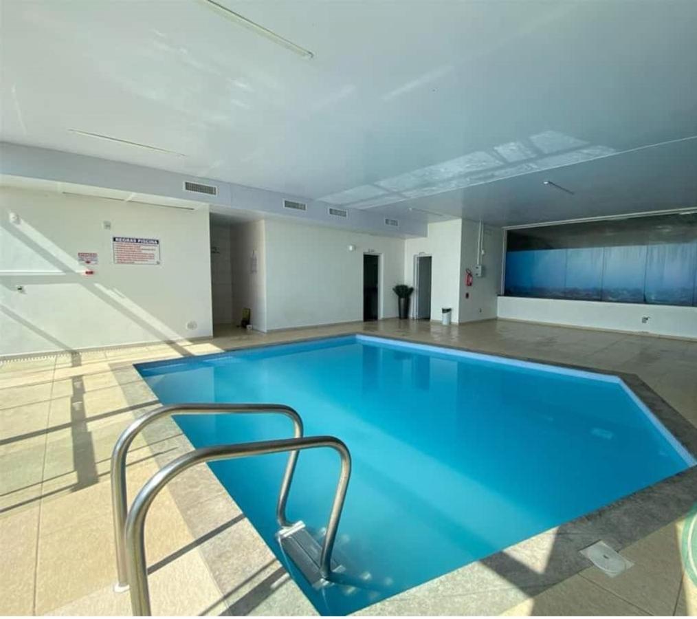 Apê estilo Resort c/ pé na areia e vista mar, próximo ao Beto Carrero Piçarras Esterno foto