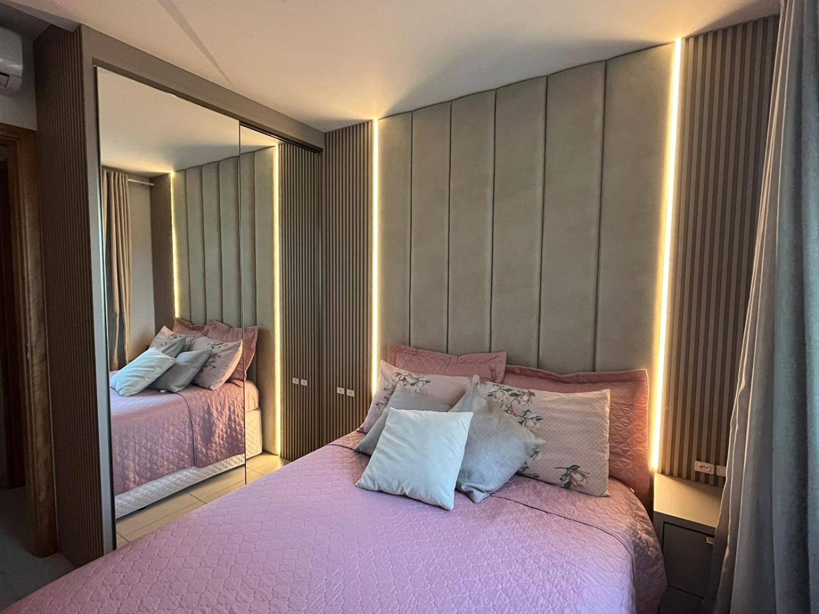 Apê estilo Resort c/ pé na areia e vista mar, próximo ao Beto Carrero Piçarras Esterno foto